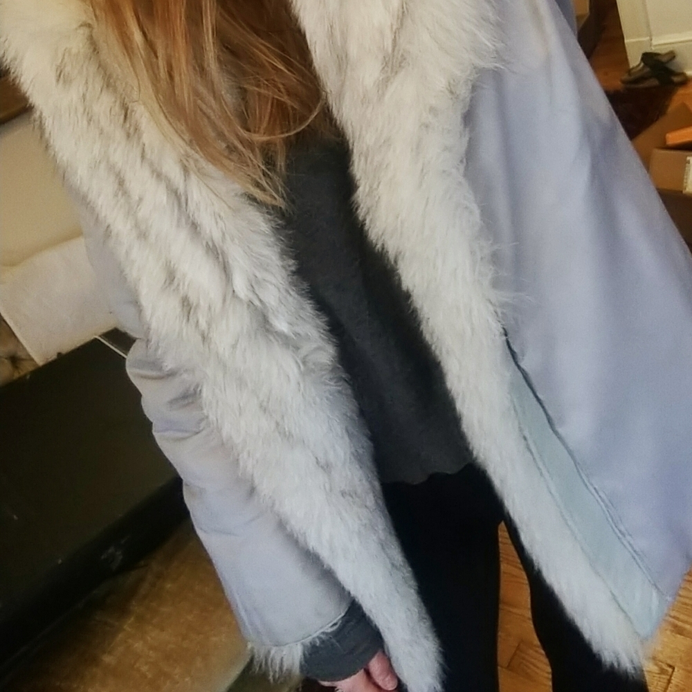 *SOLD* Vintage Fox Fur Coat - Picture 10 of 10